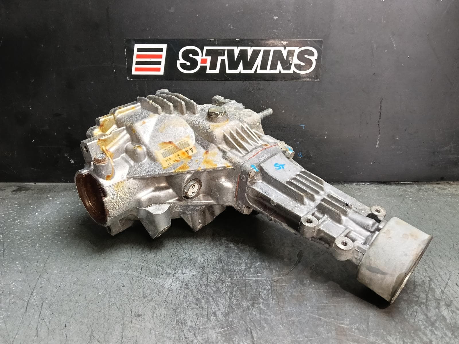 Used auto part listing image: 2016 TOYOTA KLUGER TRANSFER CASE XU50 SERIES, 03/14-02/21