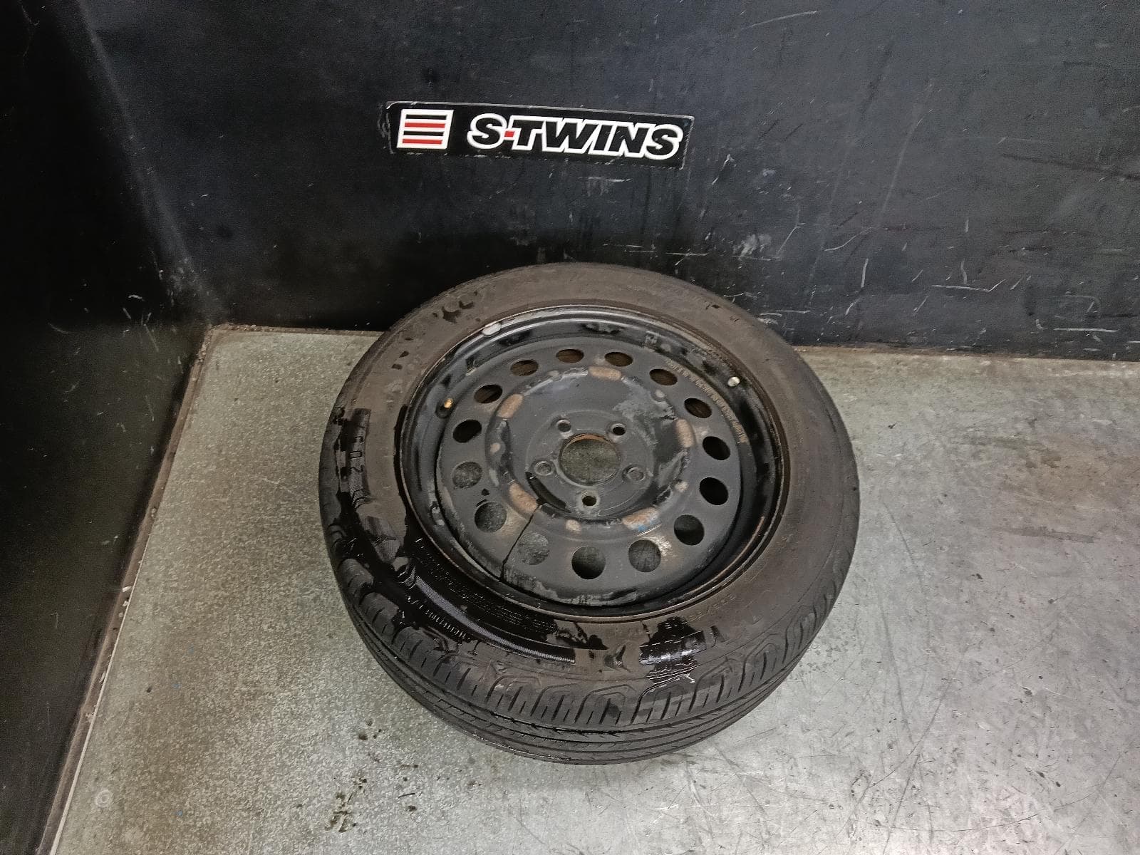 Used auto part listing image: 2013 HYUNDAI I30 WHEEL STANDARD STEEL FACTORY, 16X6.5IN, GD, 03/12-02/17