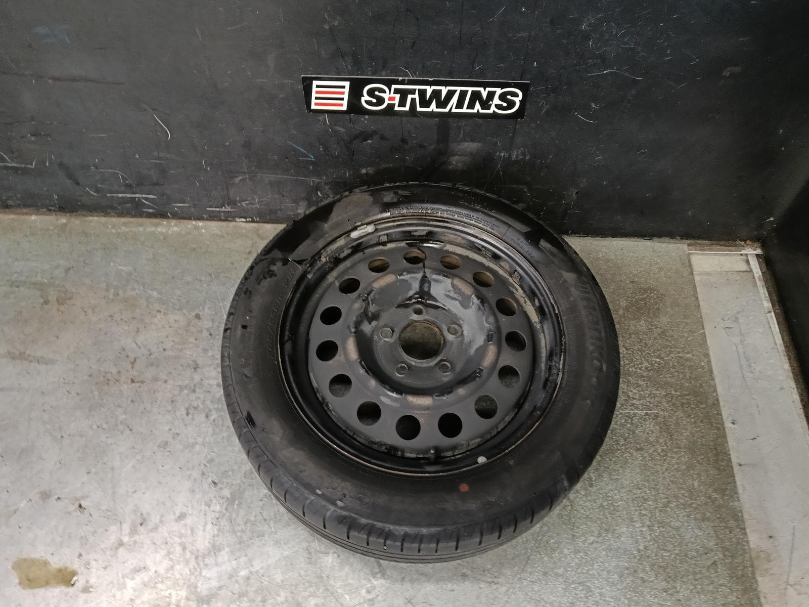 Used auto part listing image: 2013 HYUNDAI I30 WHEEL STANDARD STEEL FACTORY, 16X6.5IN, GD, 03/12-02/17