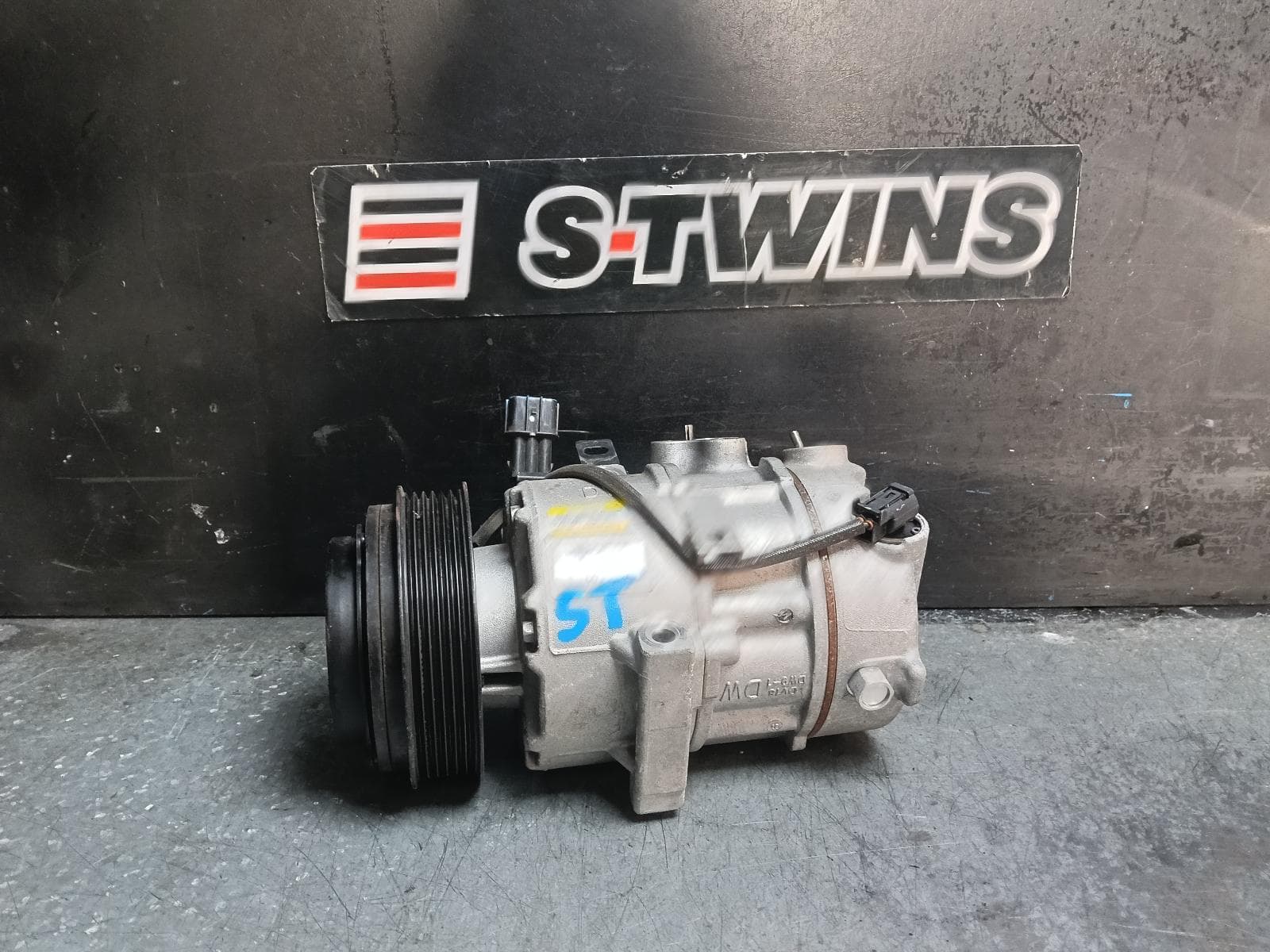 Used auto part listing image: 2017 HYUNDAI KONA A C COMPRESSOR OS, 2.0, G4NH, PETROL, 09/17-10/20