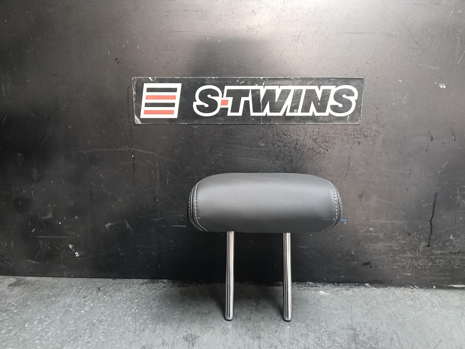 Used auto part listing image: 2017 HYUNDAI KONA HEADREST LH REAR, CLOTH, OS, 09/17-07/23