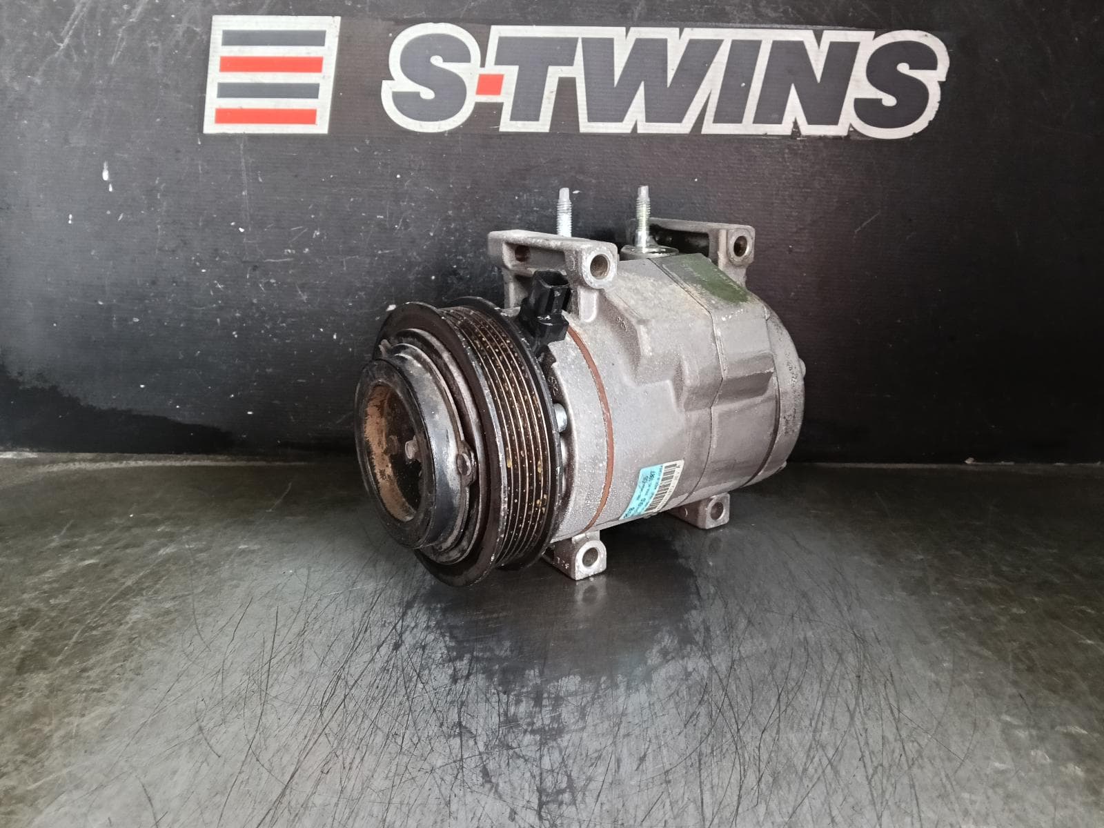 Used auto part listing image: 2014 JEEP GRANDCHEROKEE A C COMPRESSOR WK, 3.6, PETROL, 04/13-09/16