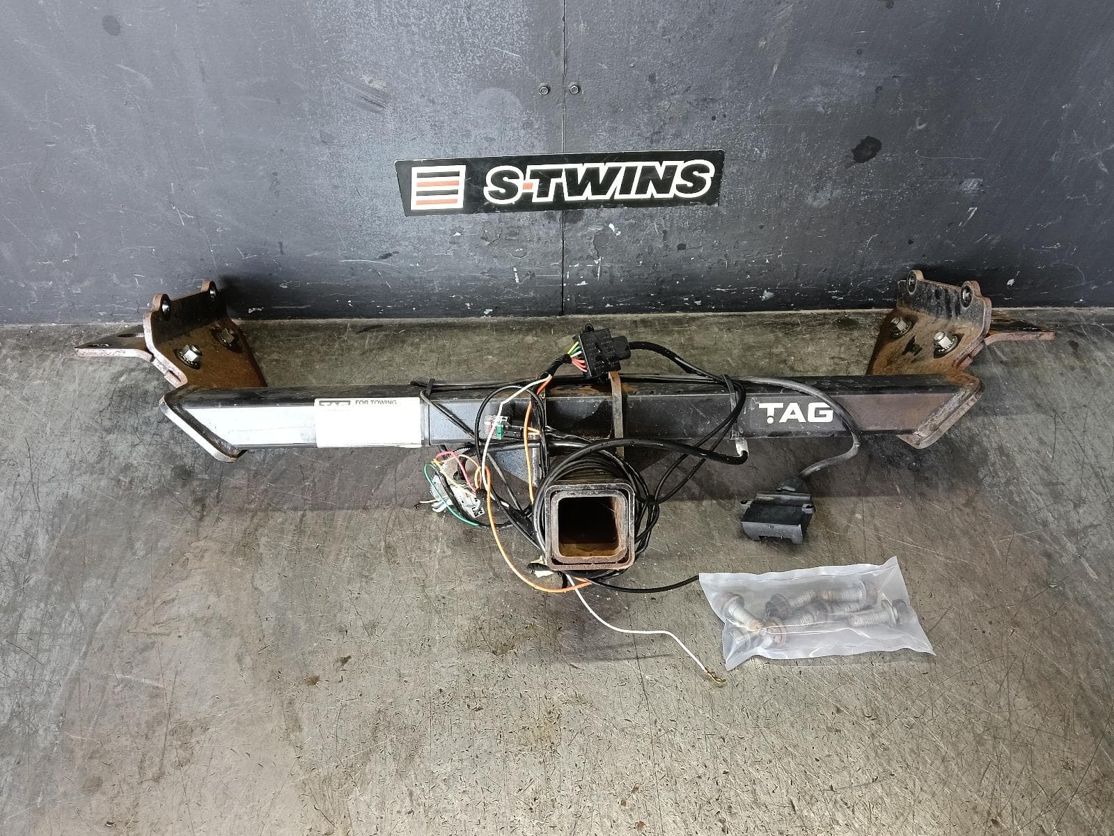 Used auto part listing image: 2014 JEEP GRANDCHEROKEE TOWBAR NON SRT TYPE, WK, 12/10-02/22