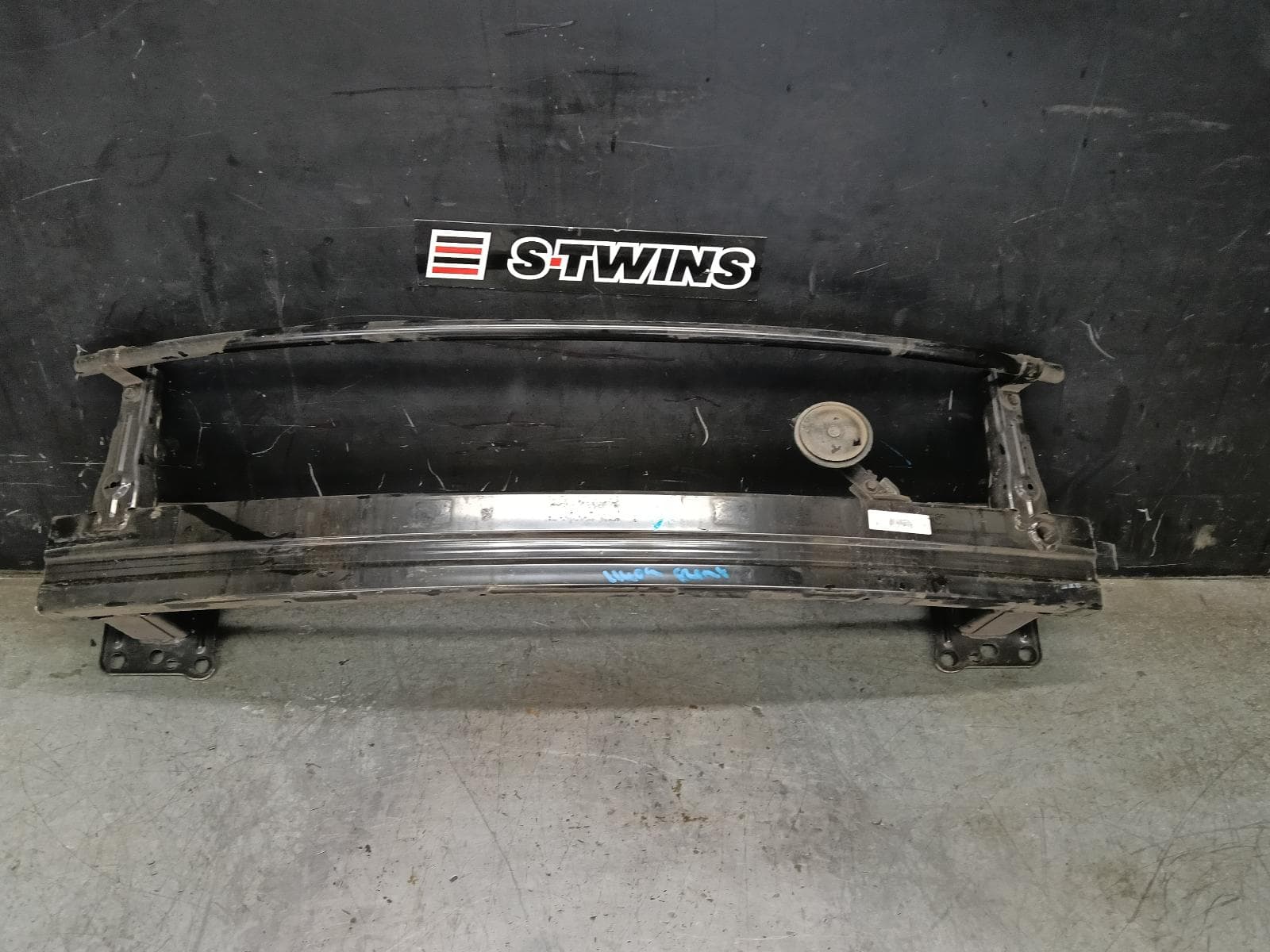 Used auto part listing image: 2015 KIA CERATO F BAR REINFORC BRACK MAIN REINFORCEMENT, YD, SEDAN/HATCH, 04/13-02/16