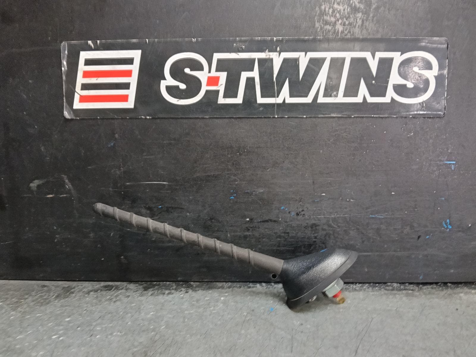 Used auto part listing image: 2015 KIA CERATO ANTENNA YD, HATCH, SMALL BASE, 04/13-05/18