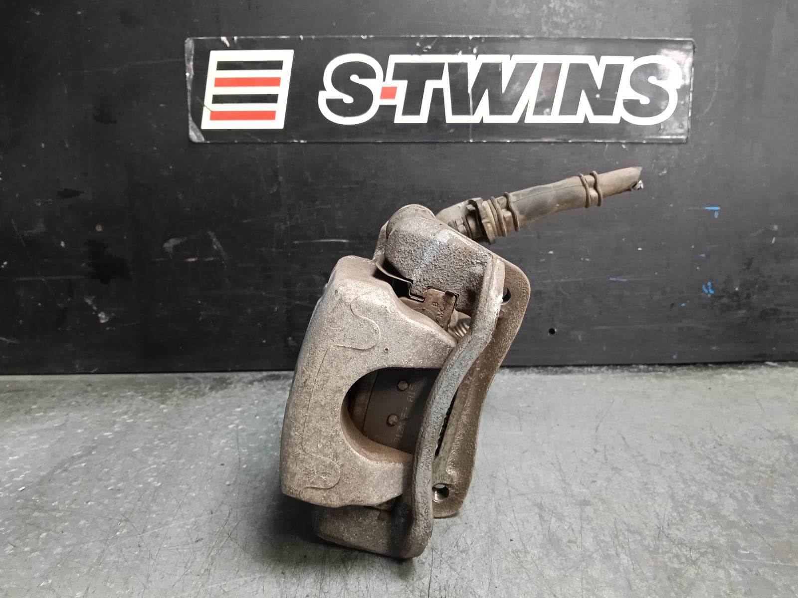 Used auto part listing image: 2015 KIA CERATO CALIPER LH REAR, SEDAN/HATCH/COUPE, YD, 04/13-05/18
