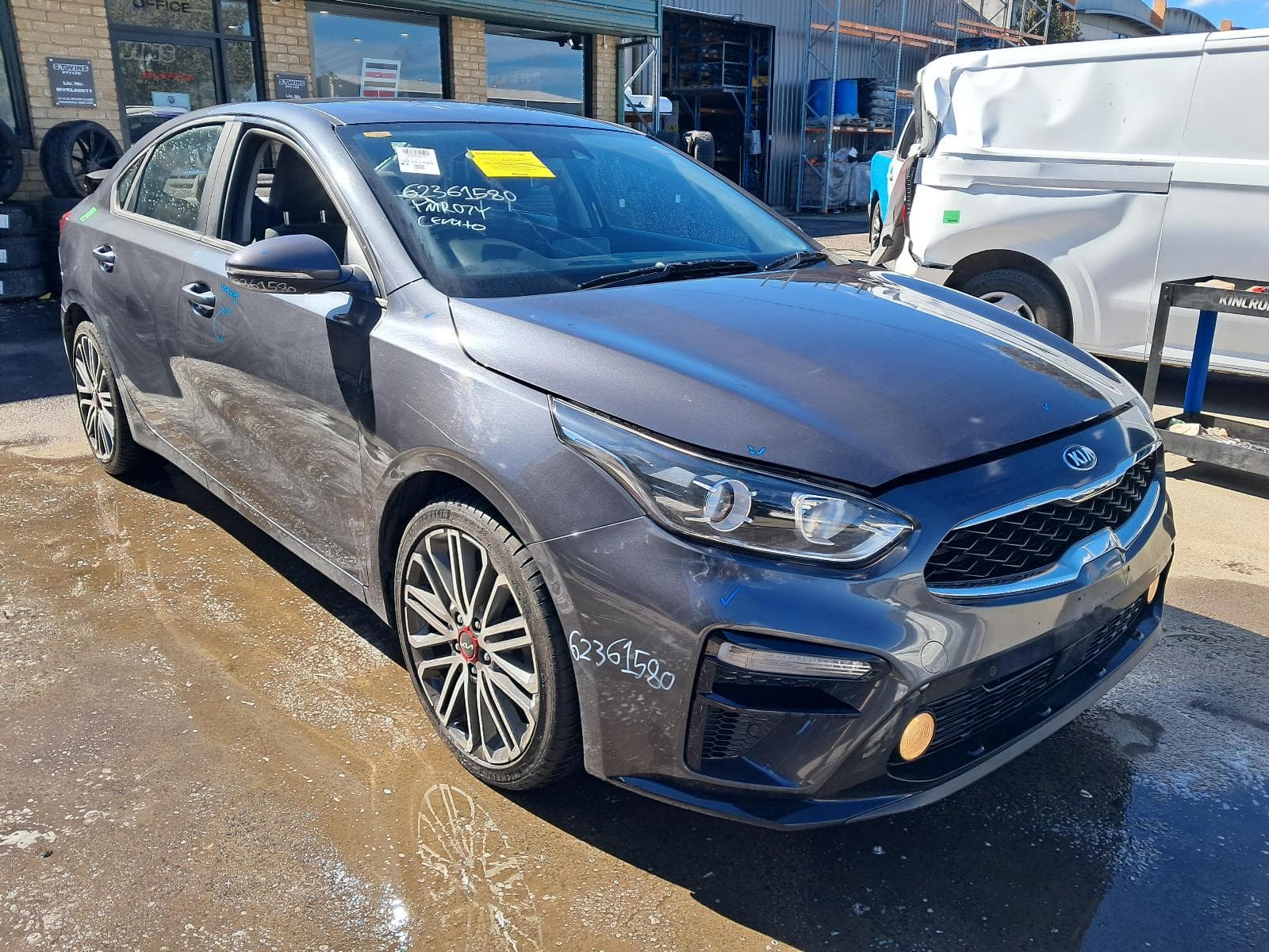Used auto part listing image: 2020 KIA CERATO F BAR REINFORC BRACK MAIN REINFORCEMENT, BD, NON GT, SEDAN/HATCH, 04/18-03/21
