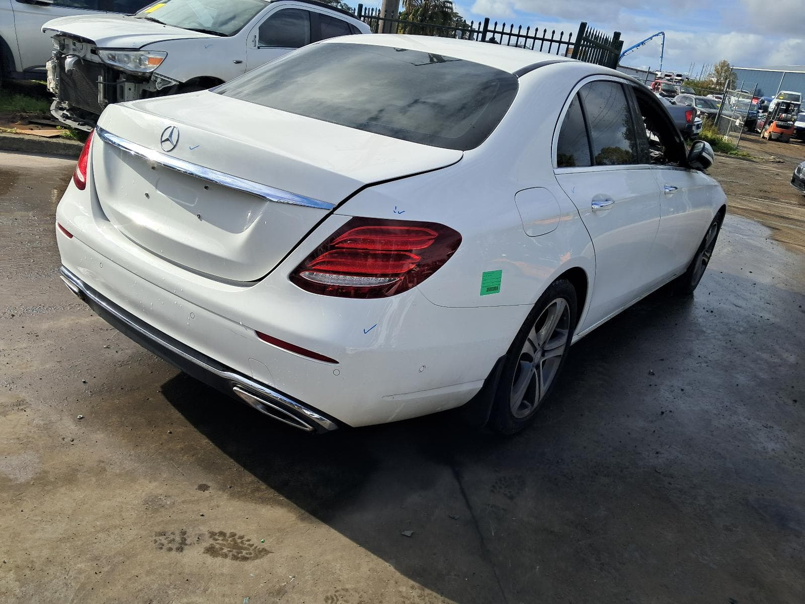 Used auto part listing image: 2016 MERCEDES E CLASS HEADREST W213, 05/16-05/23