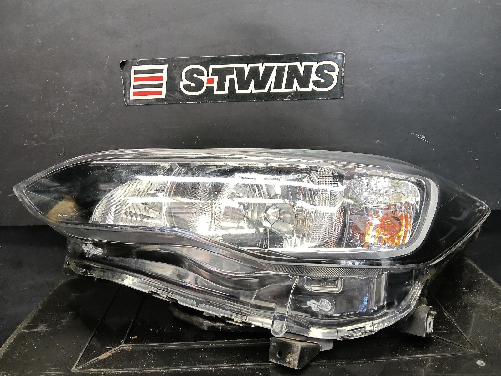 Used auto part listing image: 2018 SUBARU XV LEFT HEADLAMP G5X, LED TYPE, 03/17-04/20