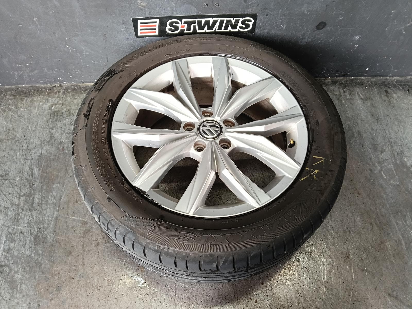 Used auto part listing image: 2019 VOLKSWAGEN TIGUAN WHEEL MAG FACTORY, 18X7IN, KINGSTON, 5NA, 06/16-05/21