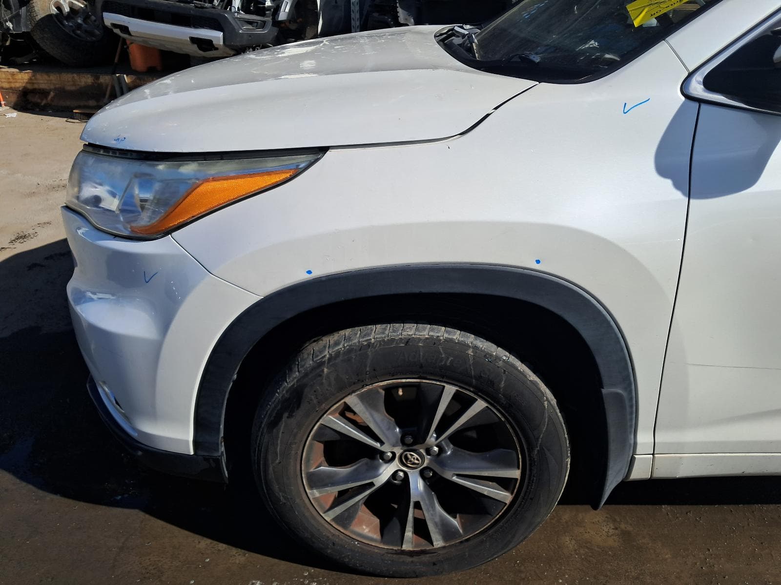 2016 TOYOTA KLUGER 11