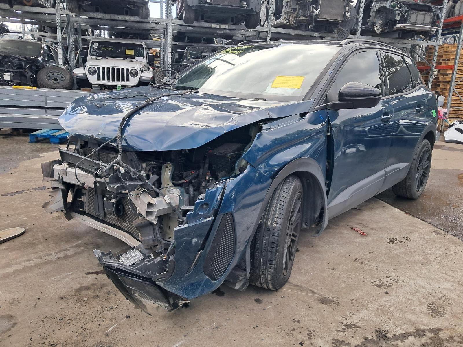 Used auto part listing image: 2021 PEUGEOT 3008 DOOR BOOT GATE LOCK P84, RH FRONT DOOR LOCK, 10/16-12/23