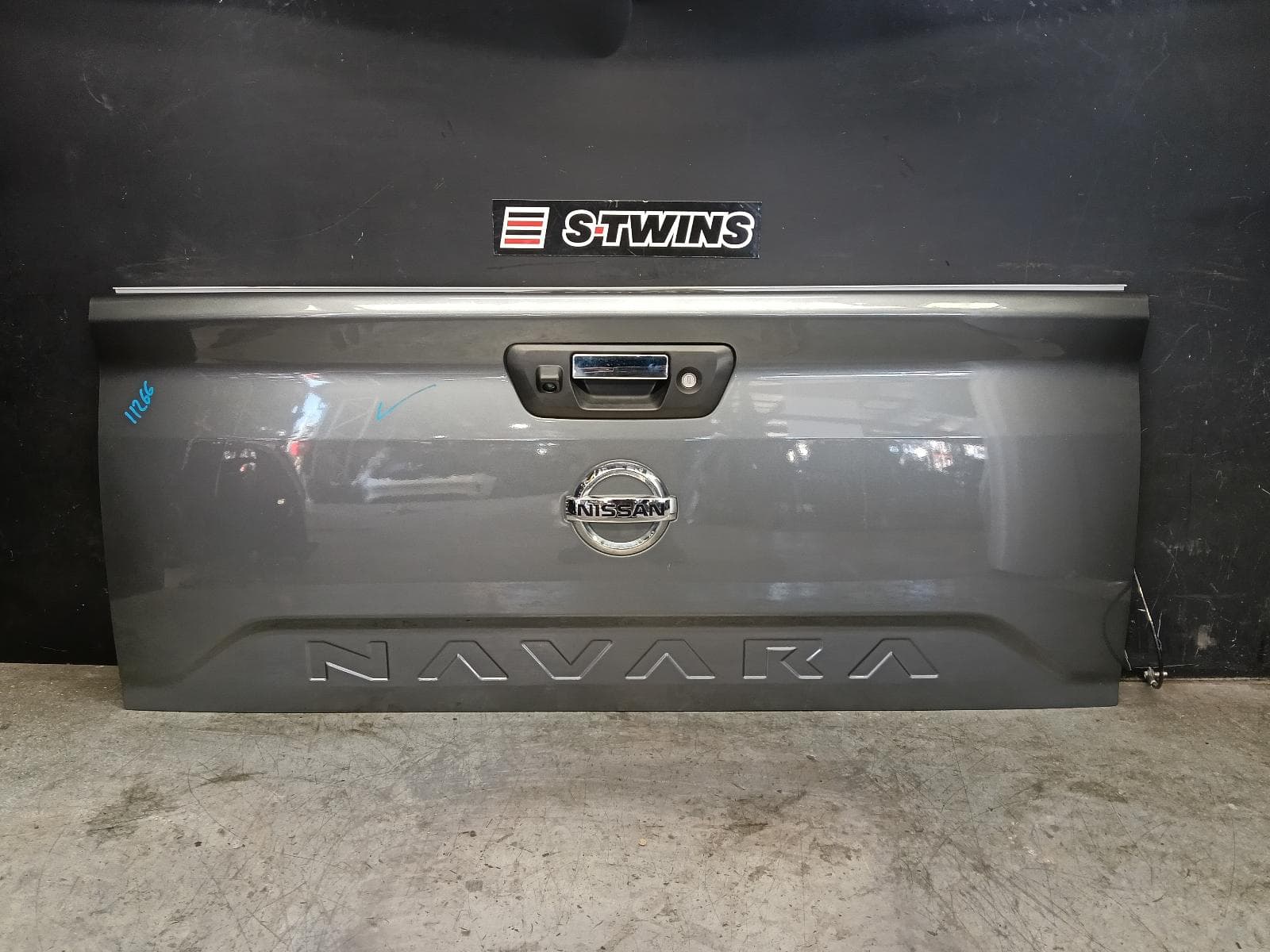 Used auto part listing image: 2021 NISSAN NAVARA BOOTLID TAILGATE NP300, TAILGATE, 12/20-01/26