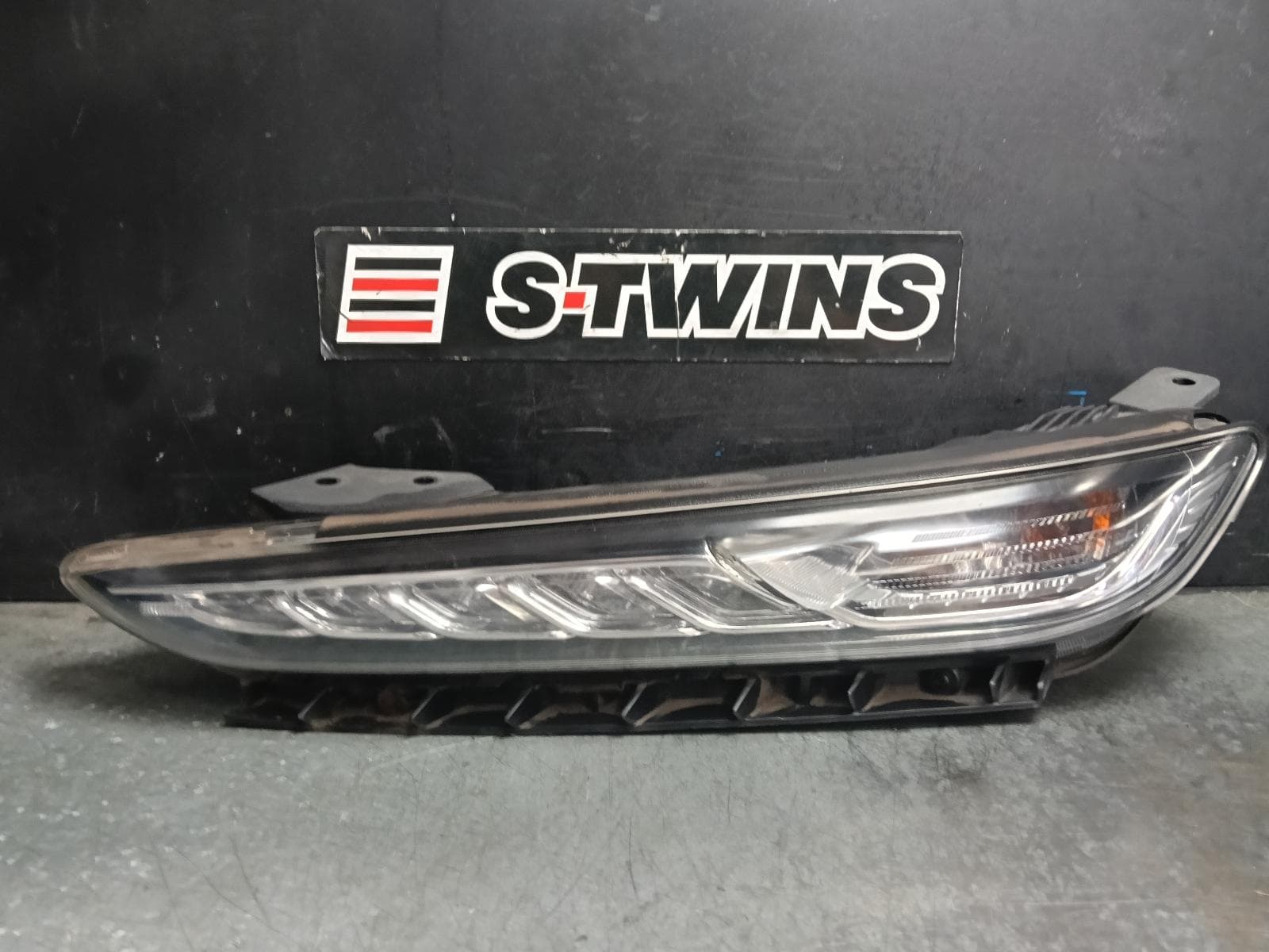Used auto part listing image: 2019 HYUNDAI KONA DAYTIME RUNNING LAMP, OS, 09/17-10/20
