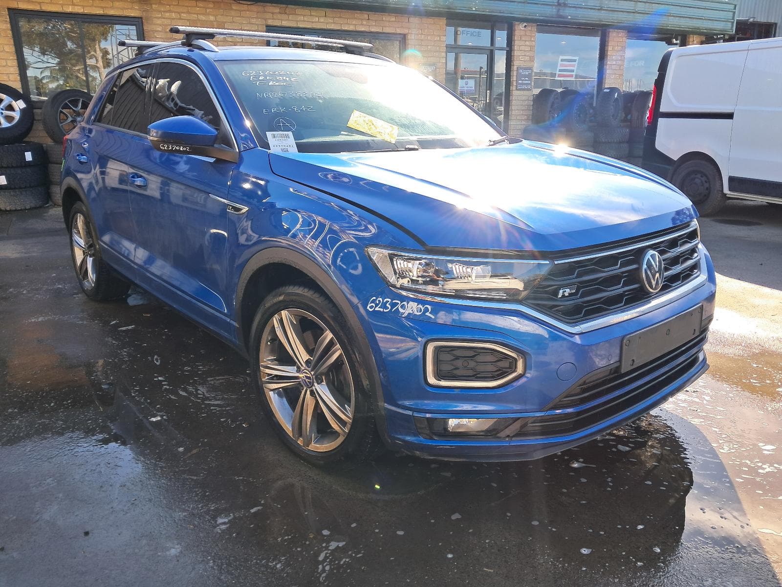 Used auto part listing image: 2021 VOLKSWAGEN T-ROC RIGHT REAR TRAILING ARM A1, LOWER CONTROL ARM, 03/20