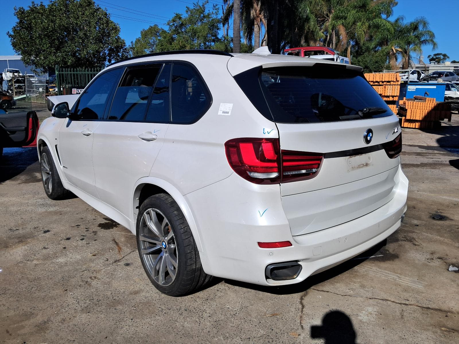 Used auto part listing image: 2015 BMW X5 GLOVE BOX F15, 09/13-07/18