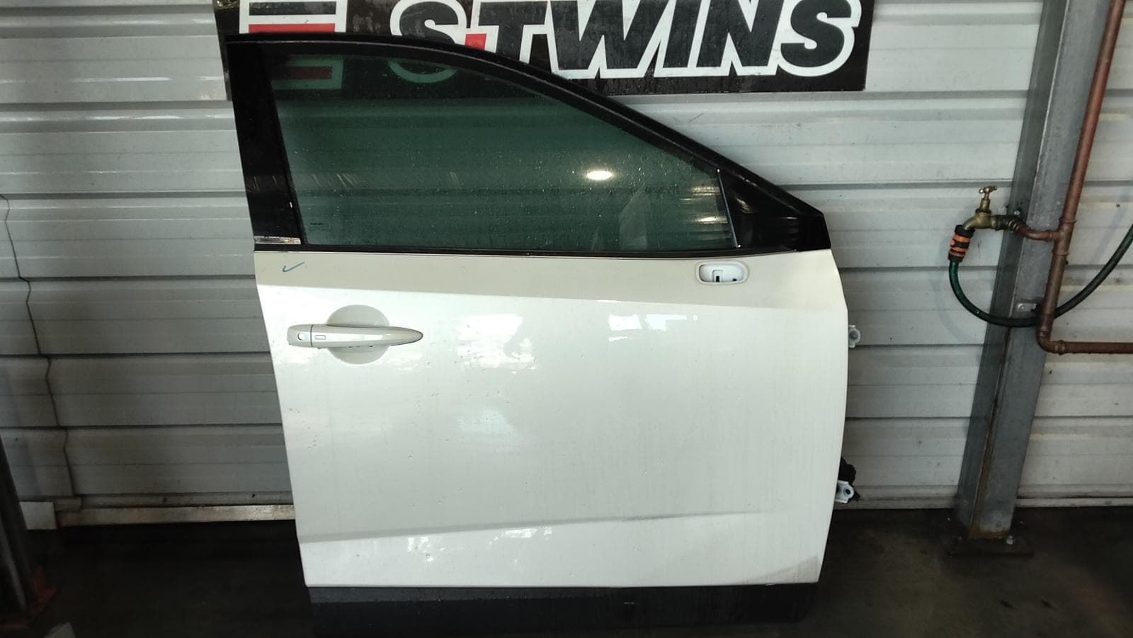 Used auto part listing image: 2018 NISSAN QASHQAI RIGHT FRONT DOOR J11, 07/17-07/21 0000421100