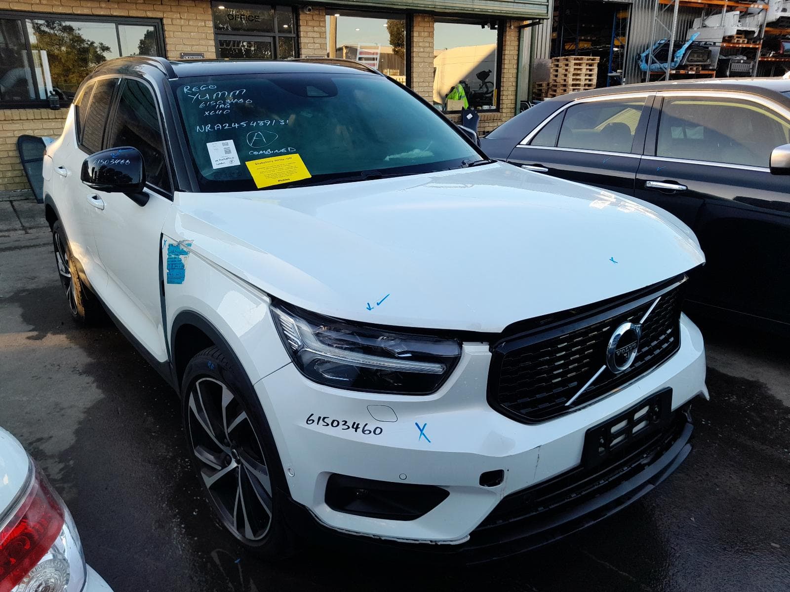 Used auto part listing image: 2019 VOLVO XC40 RIGHT FRONT HUB ASSEMBLY AWD/FWD, 02/18