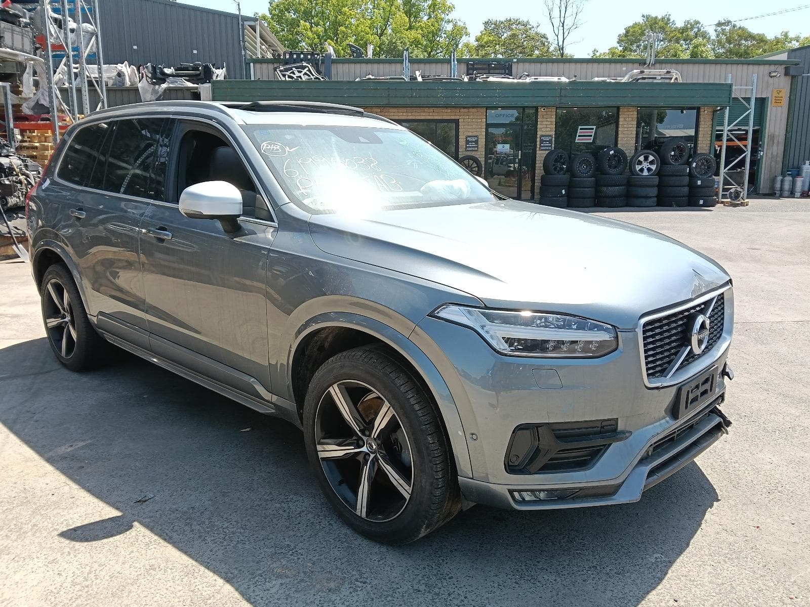 Used auto part listing image: 2017 VOLVO XC90 HEATER AC CONTROLS REAR, Mk2, 04/15