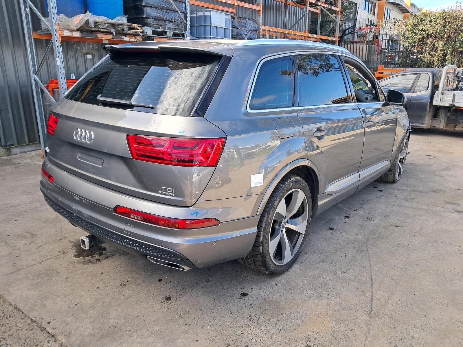 2016 AUDI Q7 4
