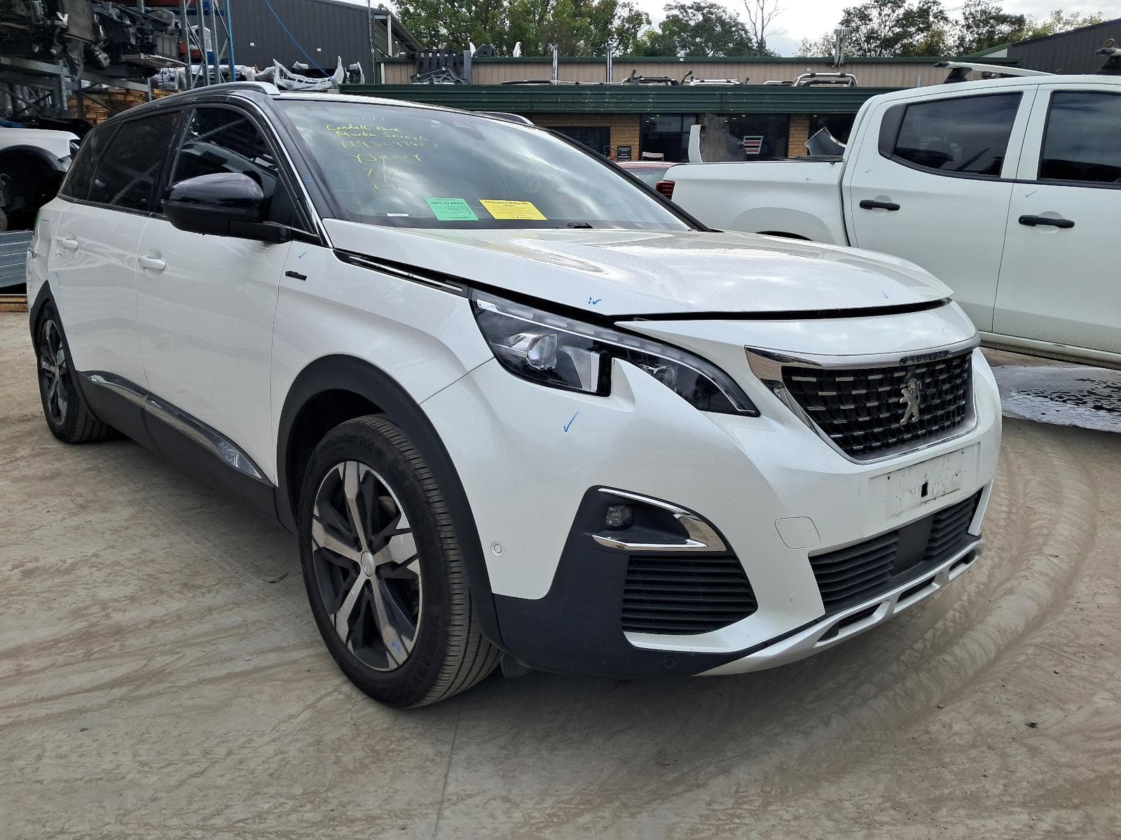 2018 PEUGEOT 5008 5