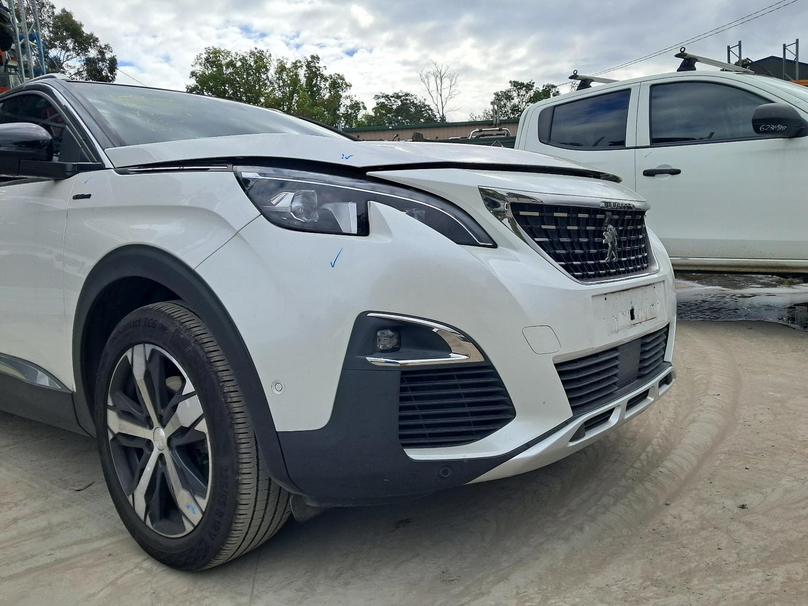 2018 PEUGEOT 5008 9