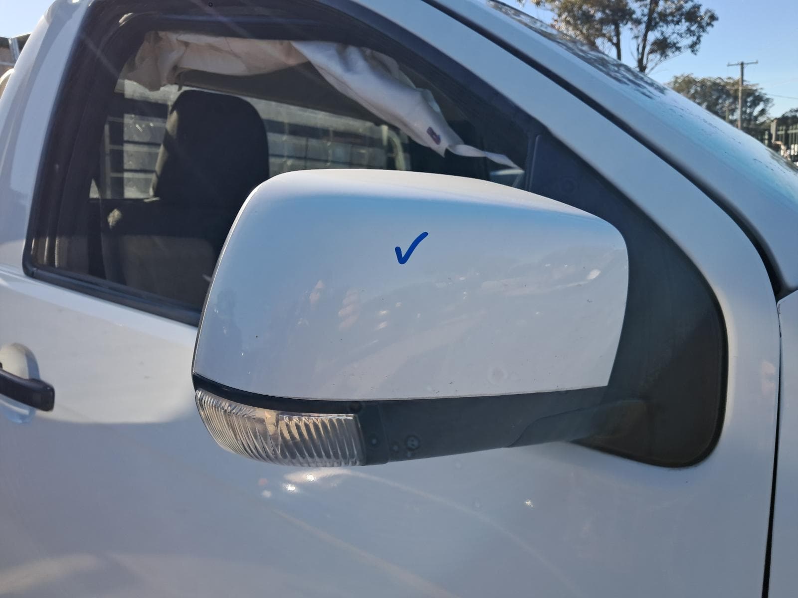 2017 ISUZU DMAX 8