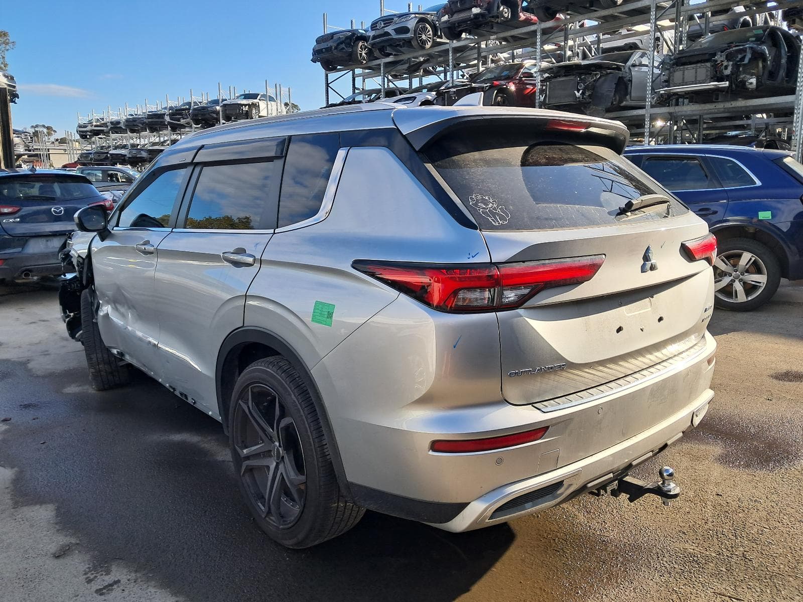 2023 MITSUBISHI OUTLANDER 4