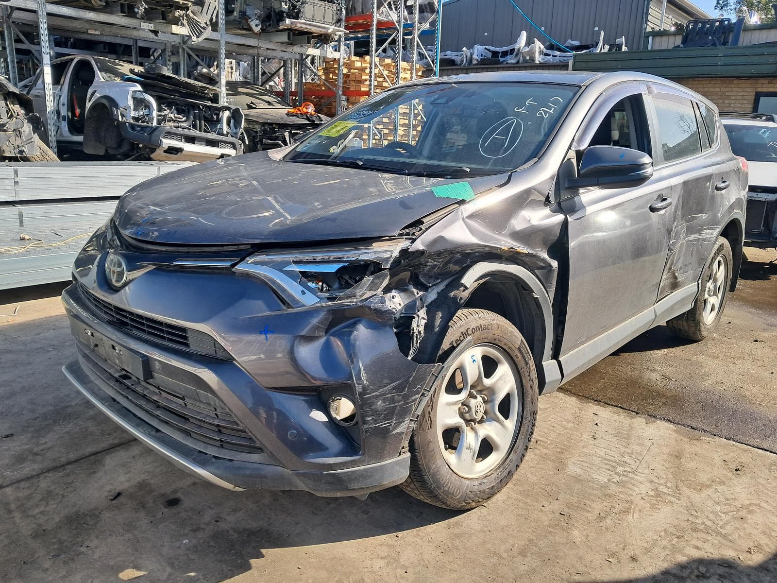 2018 TOYOTA RAV4 3