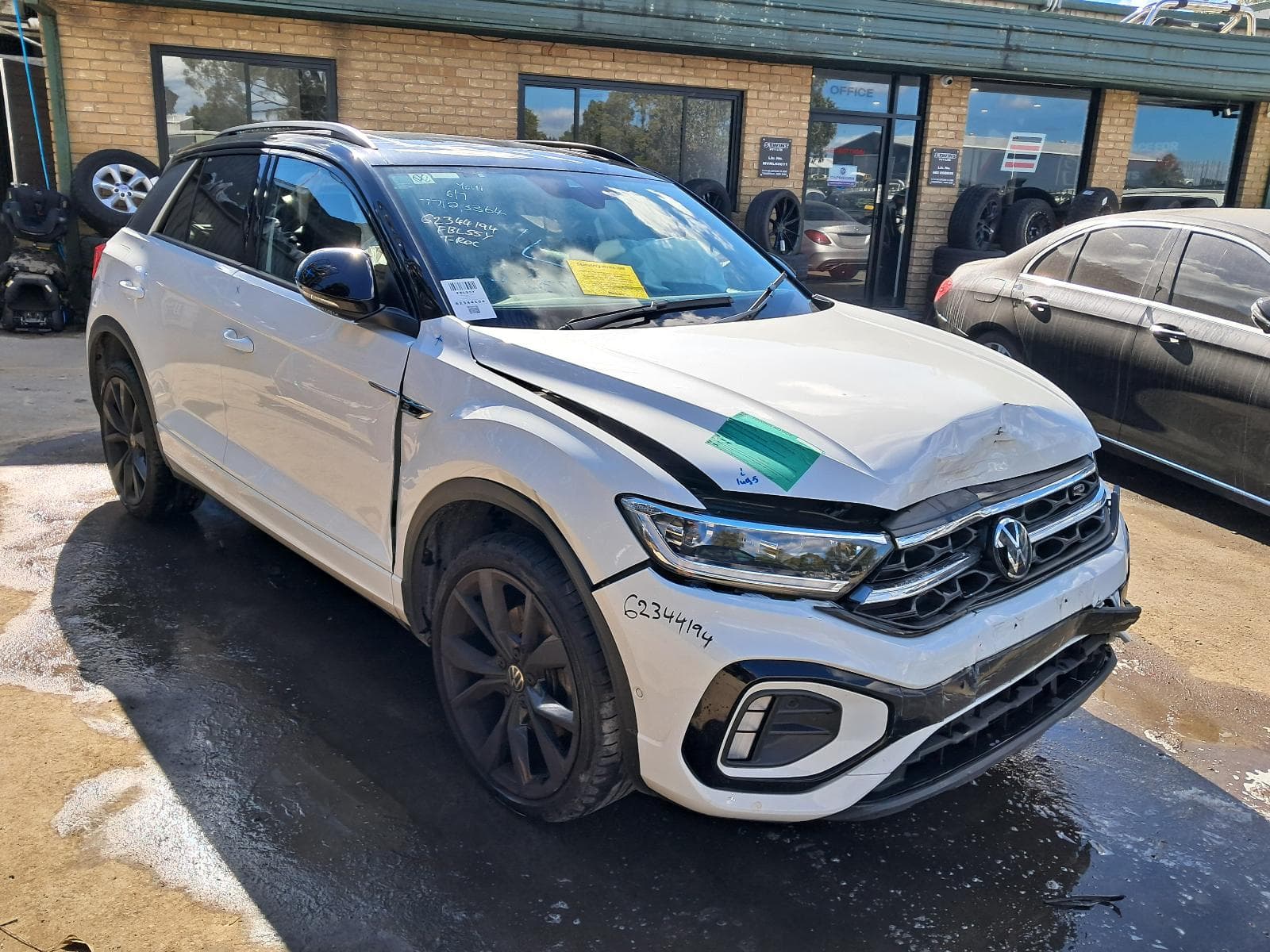 2023 VOLKSWAGEN T-ROC 3