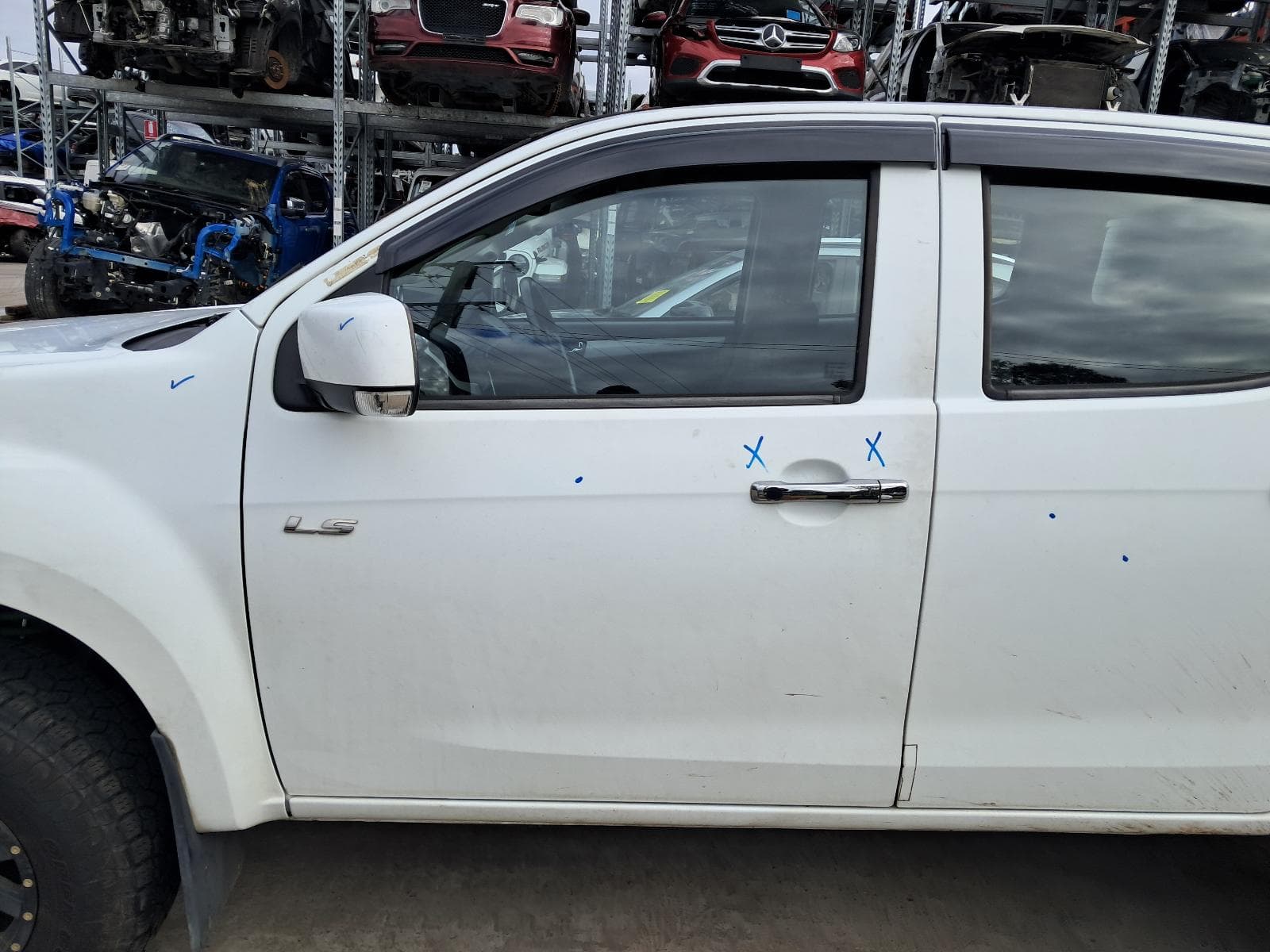 2018 ISUZU DMAX 15