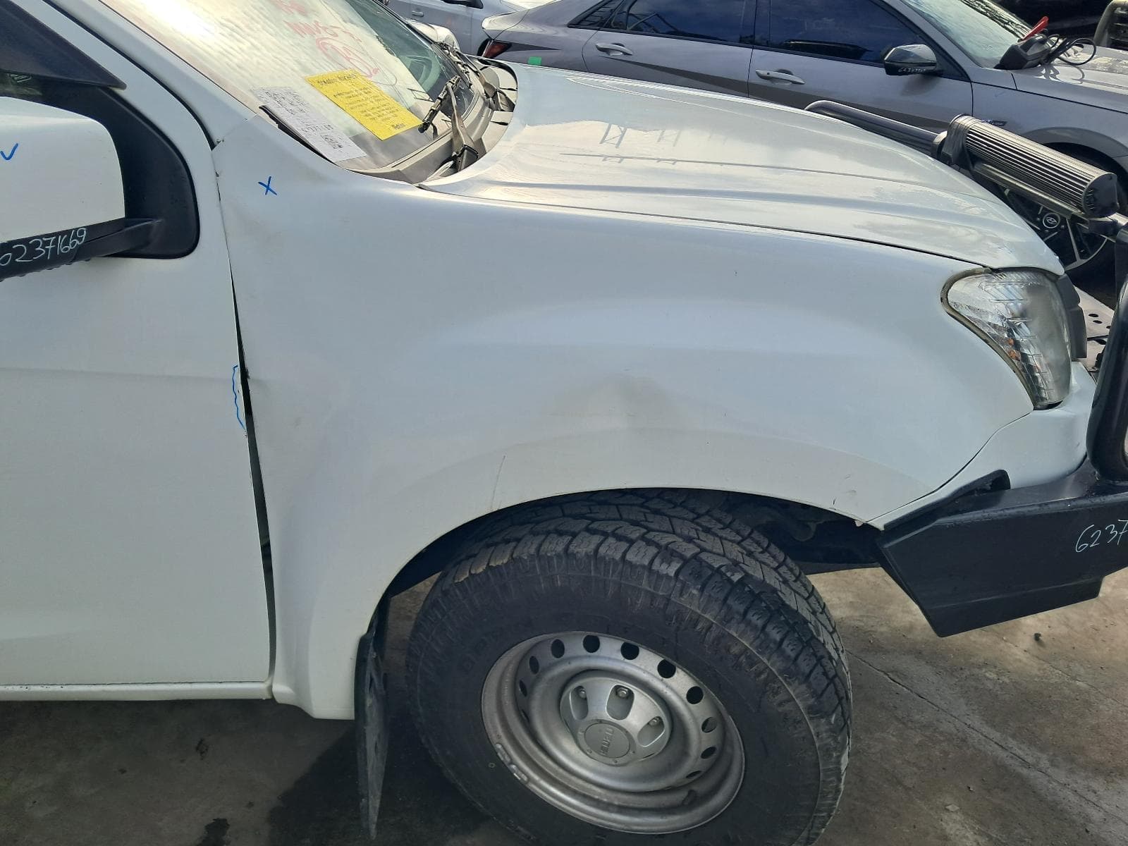2015 ISUZU DMAX 13