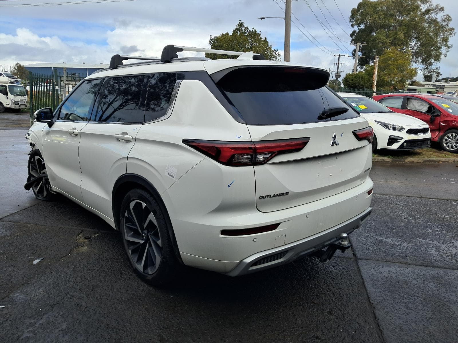 2021 MITSUBISHI OUTLANDER 4