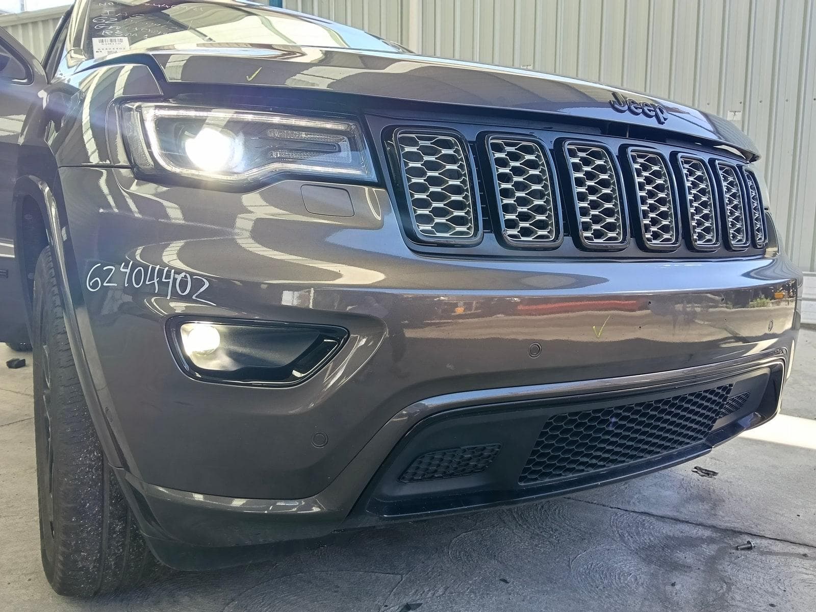 2017 JEEP GRANDCHEROKEE 8