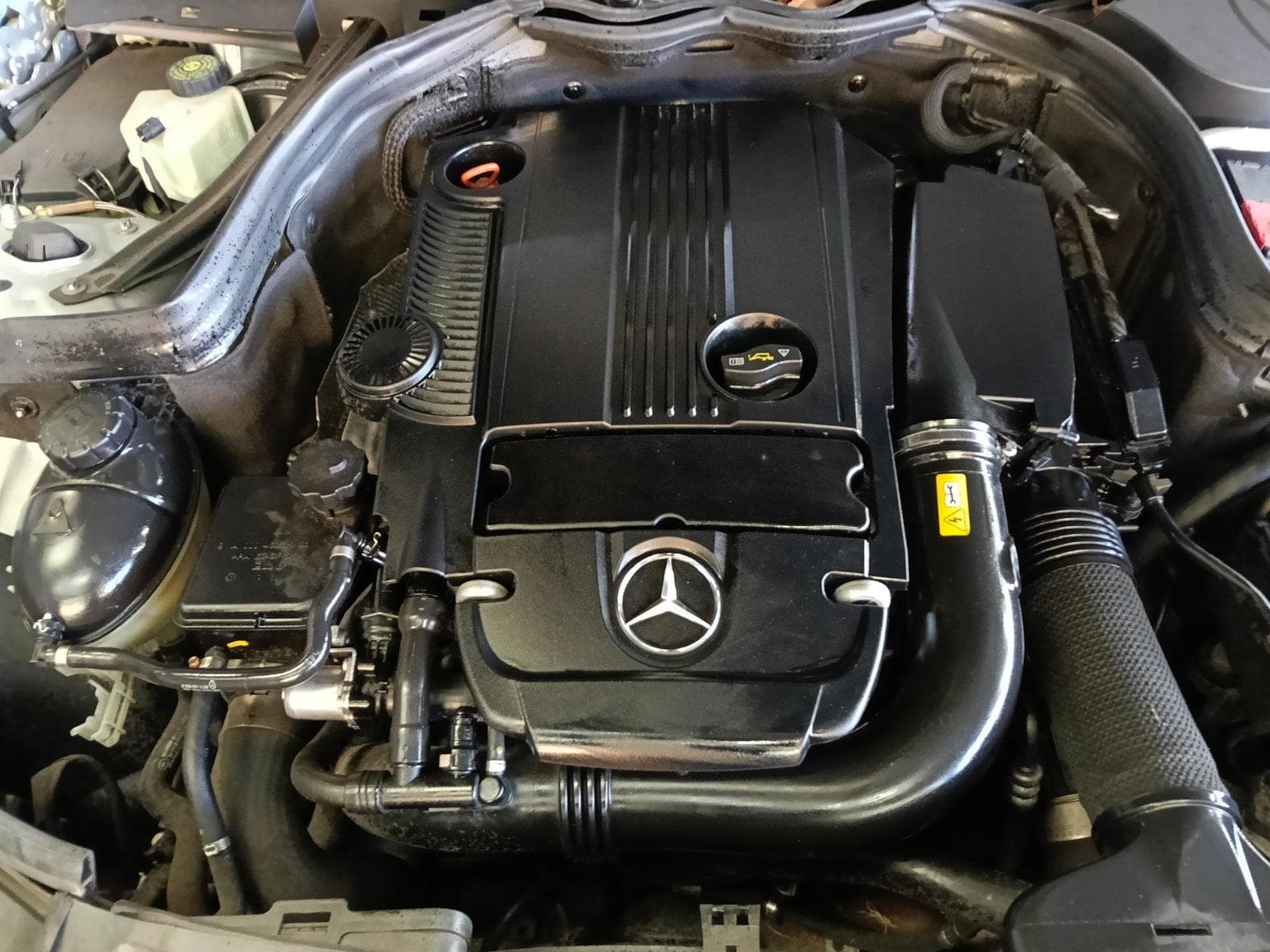 2010 MERCEDES C CLASS 2