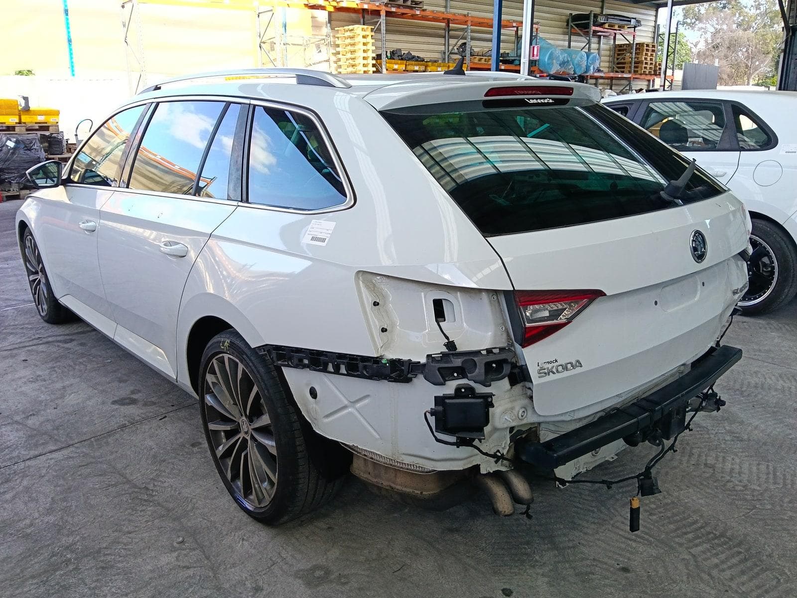 2016 SKODA SUPERB 5