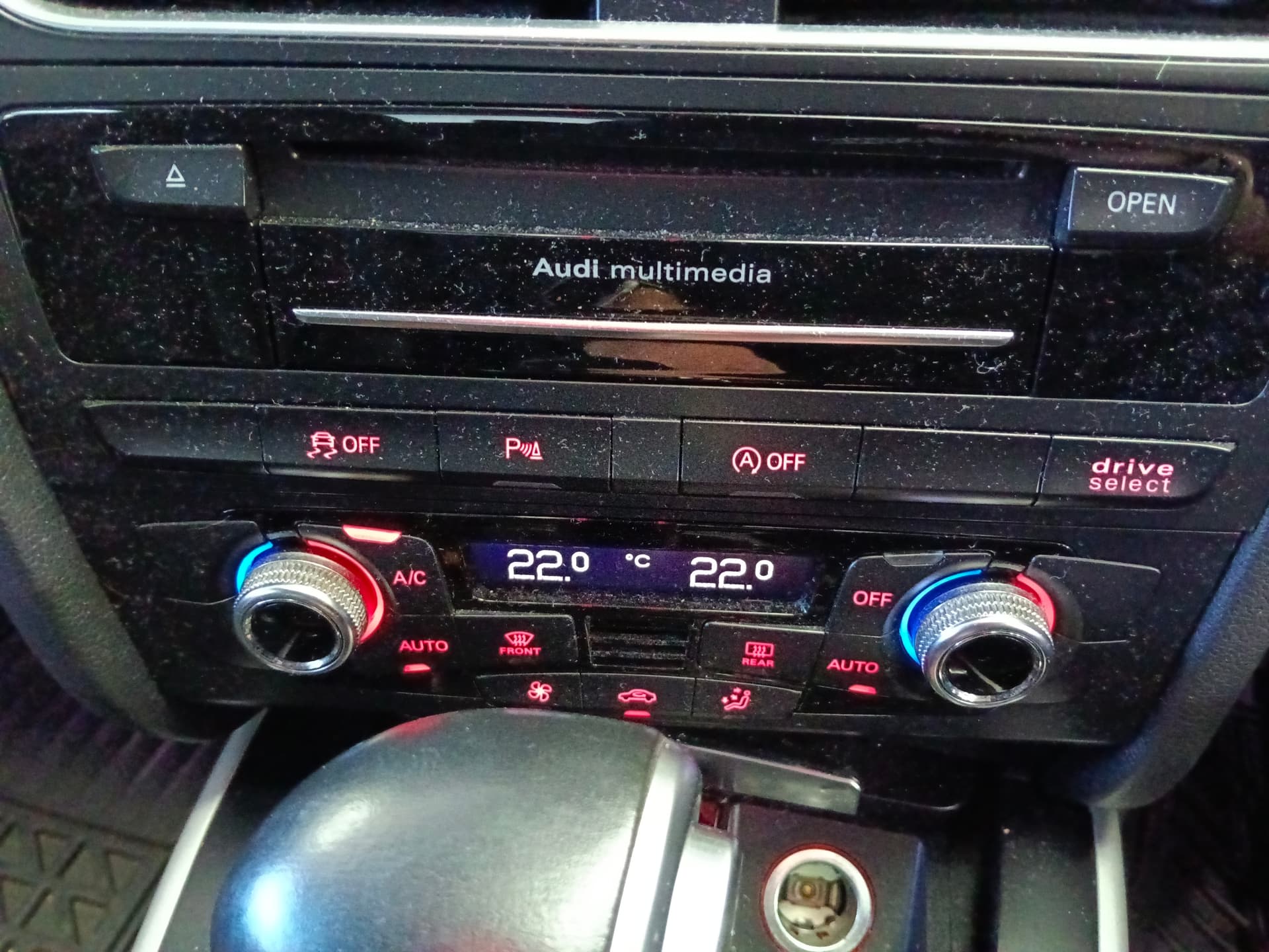 2015 AUDI A4 3
