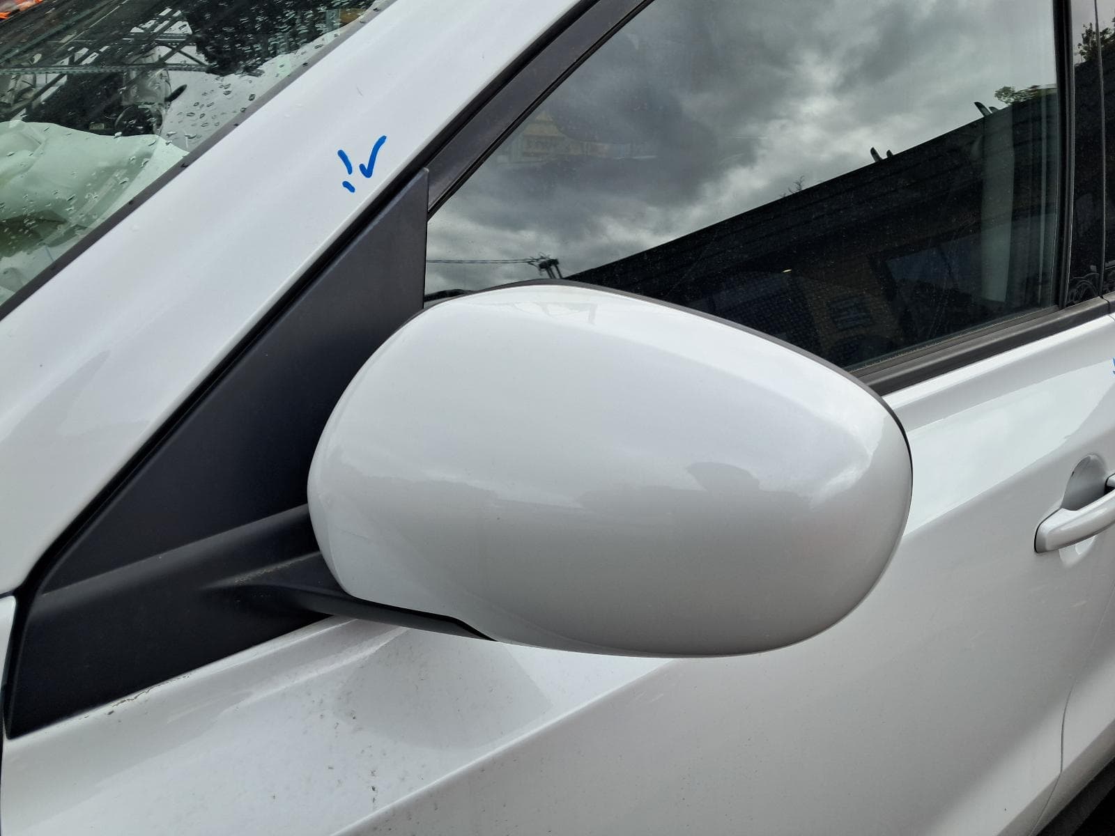 2019 SUZUKI VITARA 14