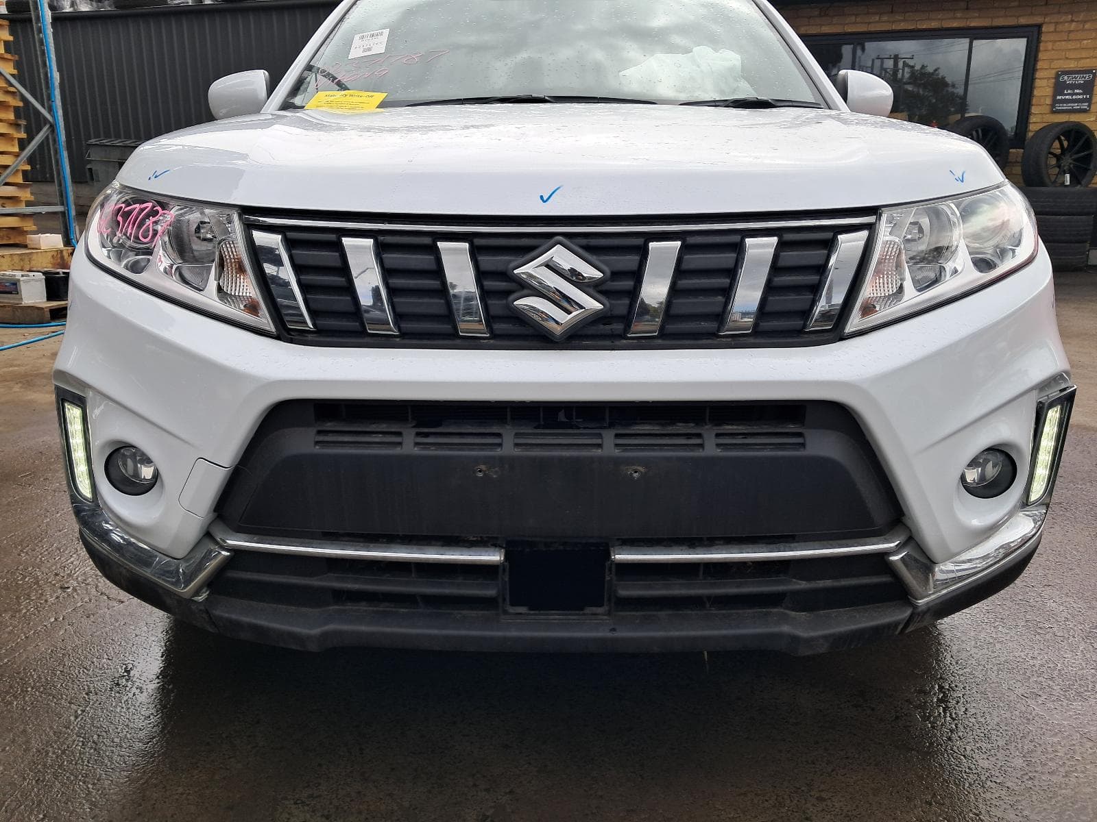 2019 SUZUKI VITARA 10