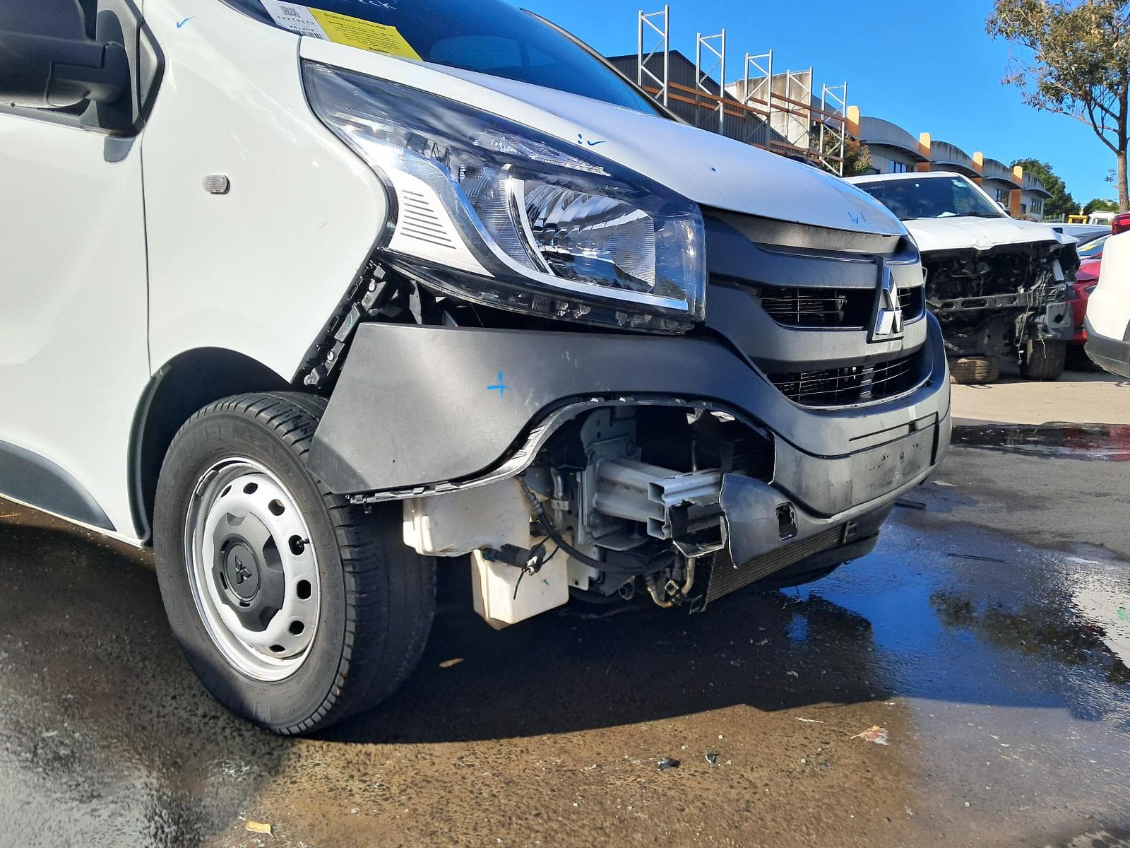 2022 MITSUBISHI EXPRESS 8