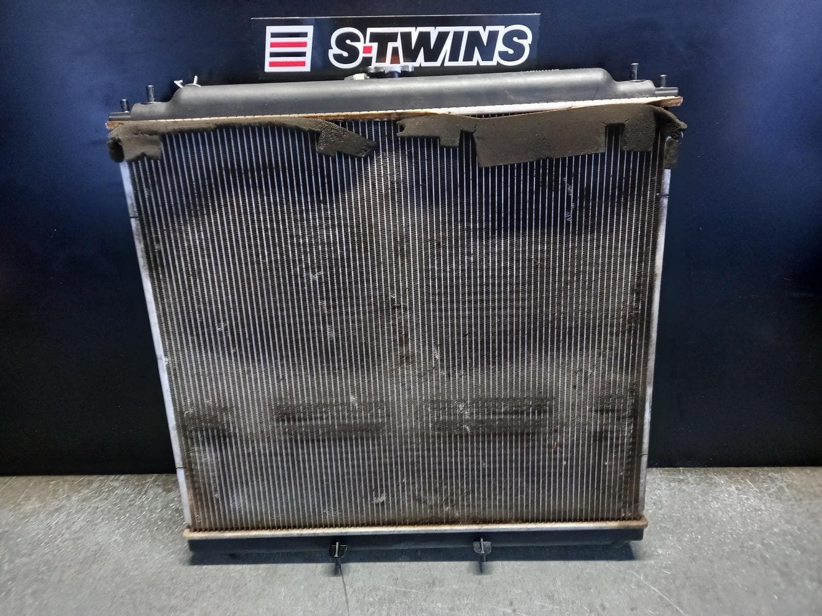 Used auto part listing image: 2007 NISSAN NAVARA RADIATOR D40, 4.0, VQ40, PETROL, 09/05-12/11 0000269145