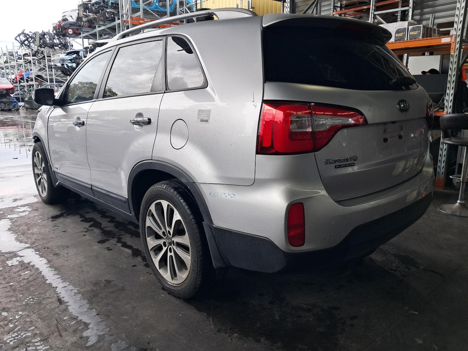 Used auto part listing image: 2014 KIA SORENTO RIGHT REAR TRAILING ARM LOWER CONTROL ARM, XM, 10/12-12/14