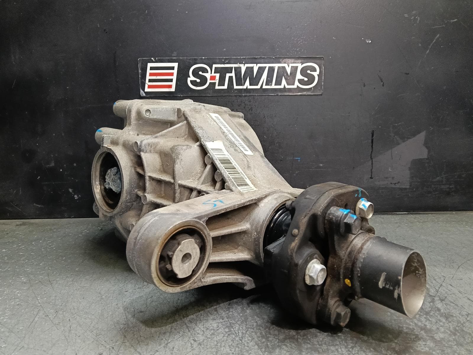 Used auto part listing image: 2014 HOLDEN STATESMAN/CAPRICE DIFFERENTIAL CENTRE WN, V8, 2.92 RATIO, LSD TYPE, 05/13-08/15 0000423277