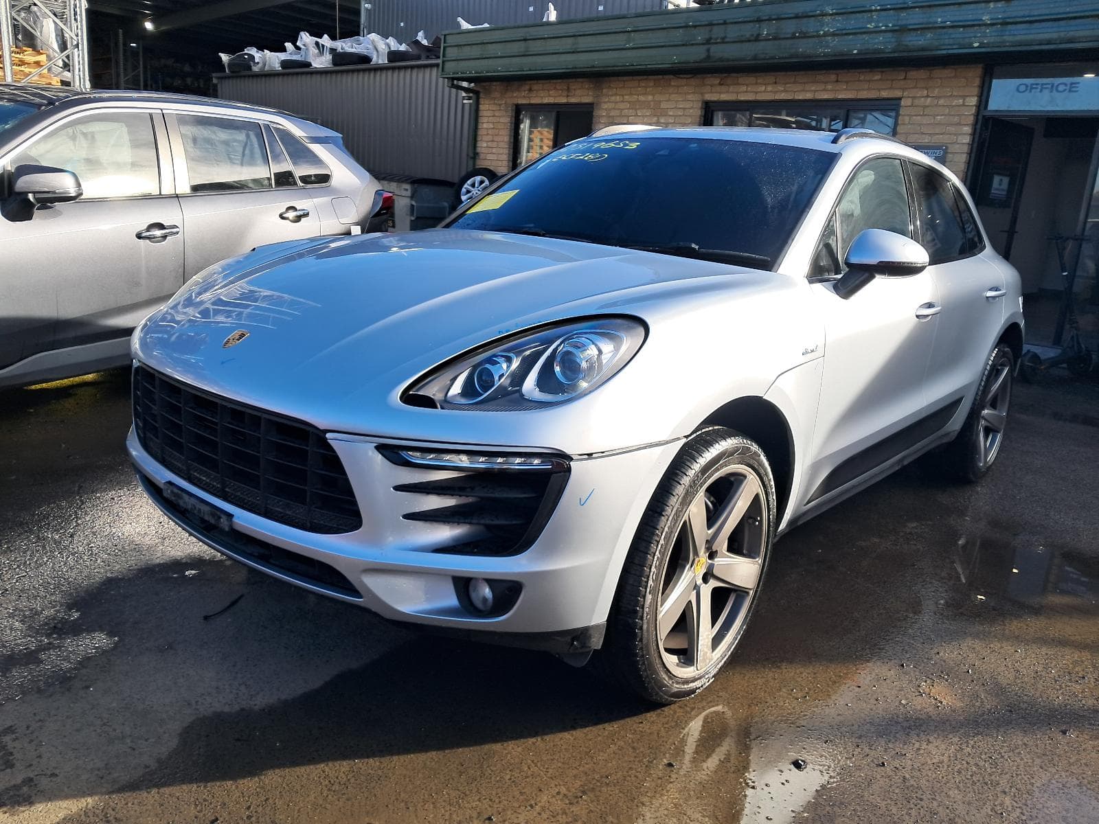 Used auto part listing image: 2016 PORSCHE MACAN GEAR STICK SHIFTER 95B, 06/14-12/25