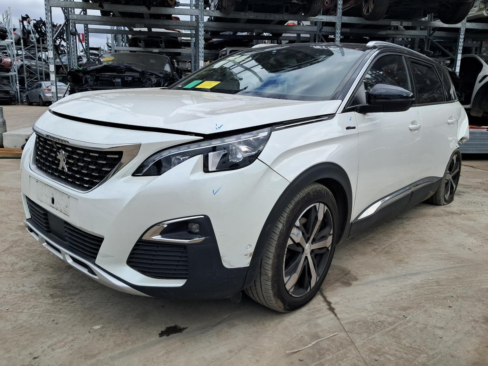 Used auto part listing image: 2018 PEUGEOT 5008 WIPER MOTOR FRONT, P87, 01/18