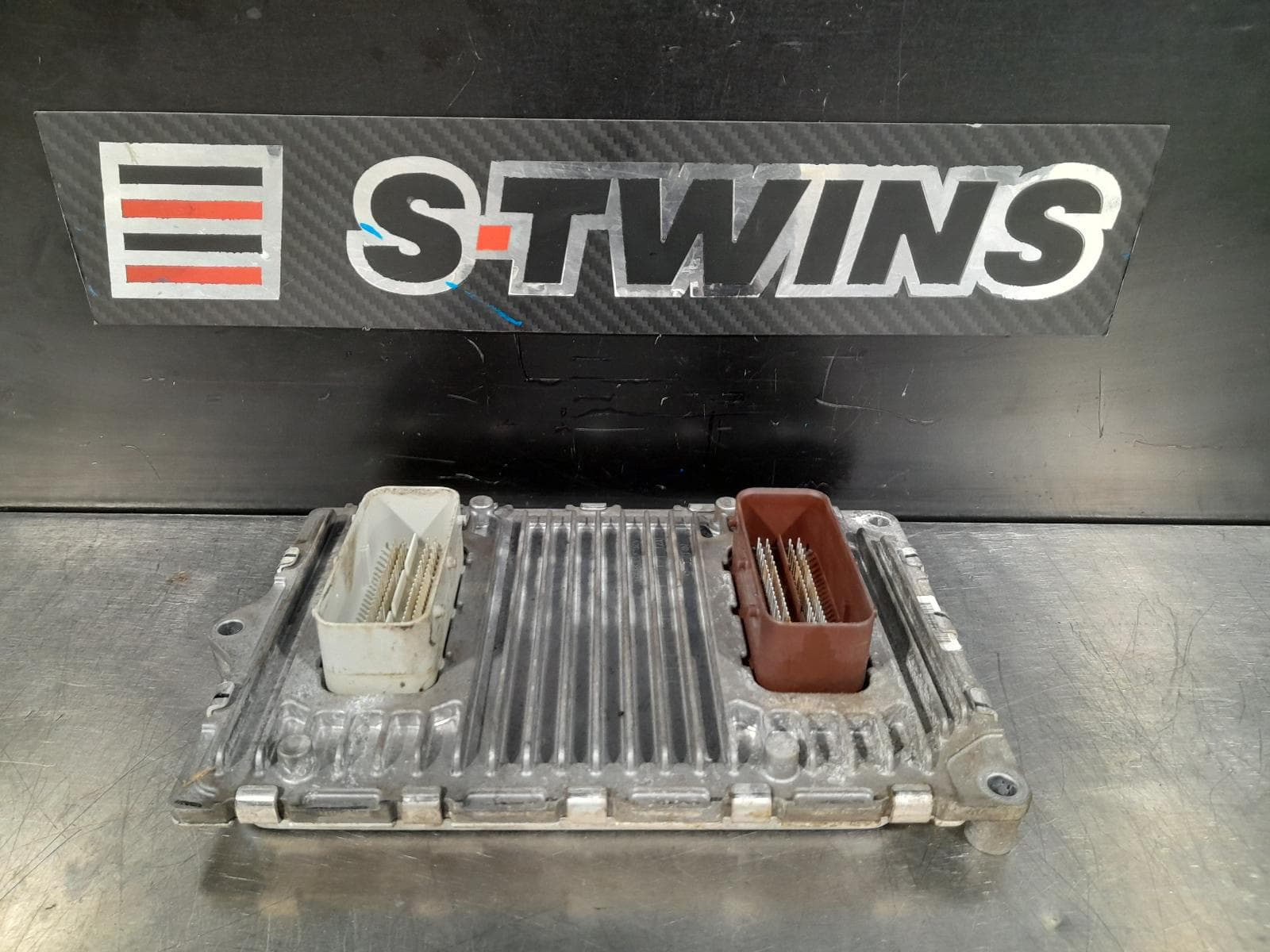 Used auto part listing image: 2013 JEEP WRANGLER JK, ENGINE ECU, 3.6, PETROL, ECU ONLY, P/N 05150722AC, 10/11-07/18 0000195274