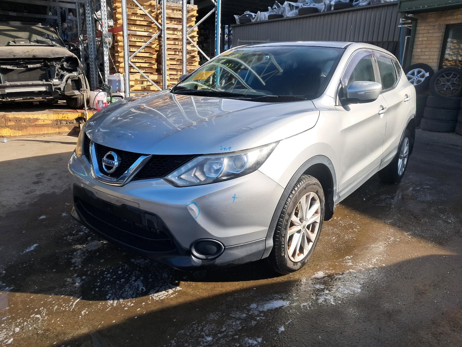 Used auto part listing image: 2014 NISSAN QASHQAI FRONT SEAT RH FRONT, J11, CLOTH, ST, 12/13-07/21