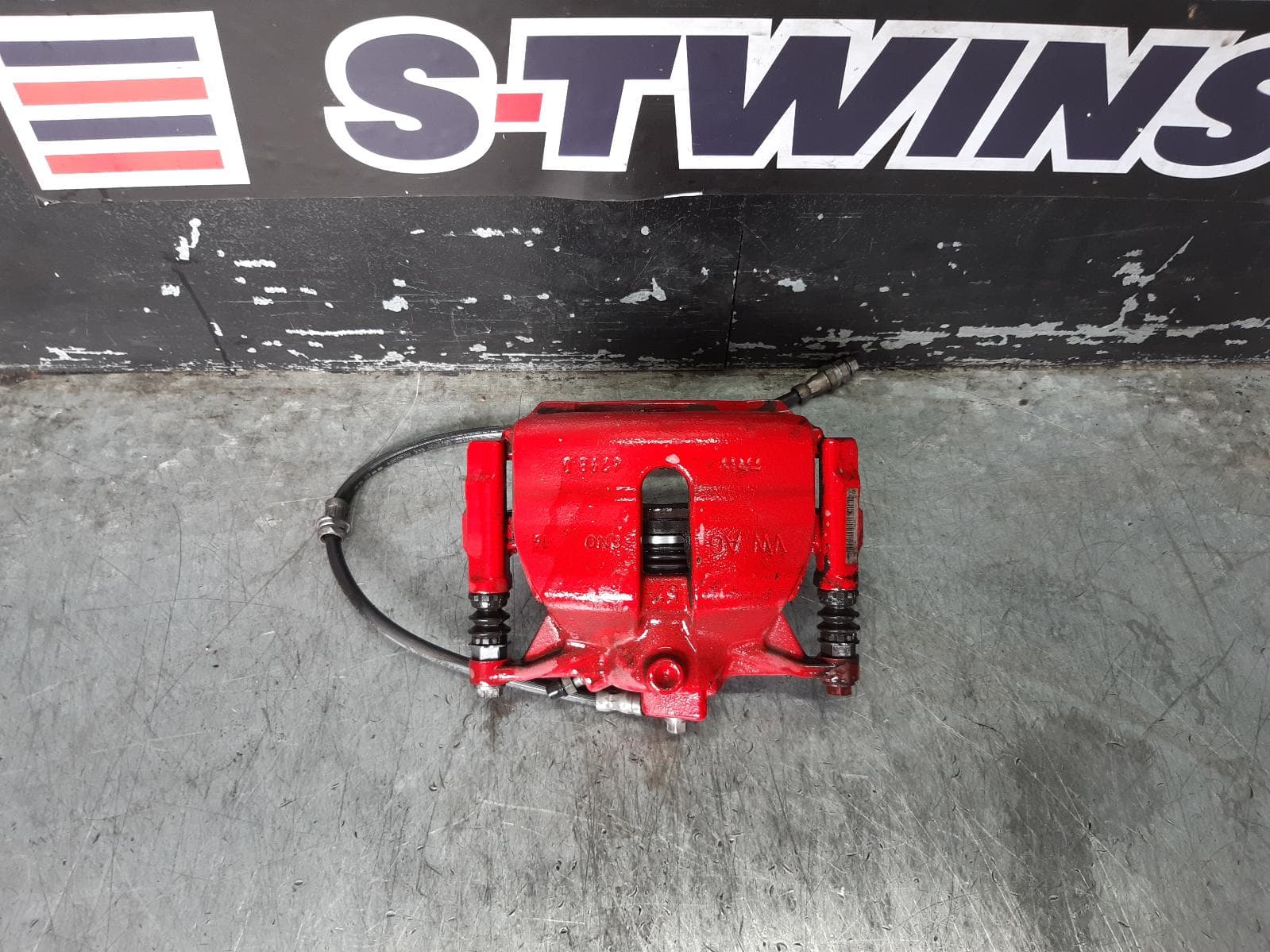 Used auto part listing image: 2015 VOLKSWAGEN GOLF CALIPER LH FRONT, GTI, GEN 7, 11/12-08/20 0000125038