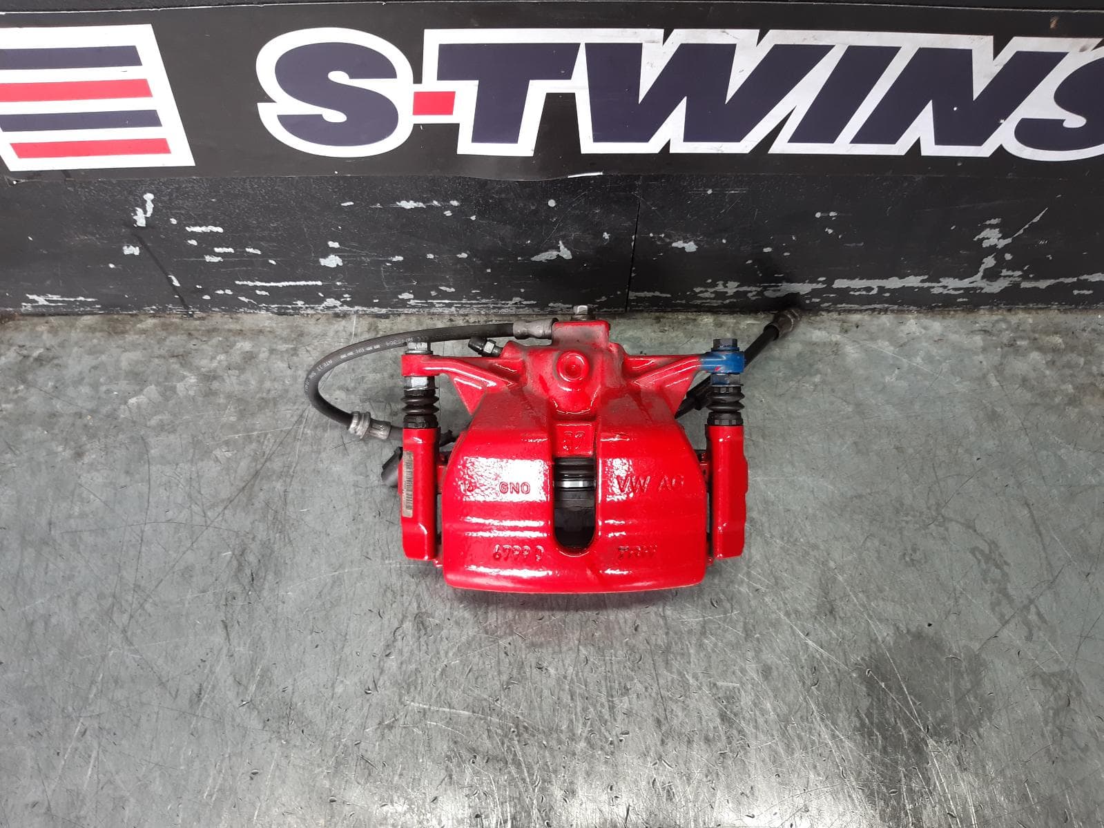 Used auto part listing image: 2015 VOLKSWAGEN GOLF CALIPER RH FRONT, GTI, GEN 7, 11/12-08/20 0000125039