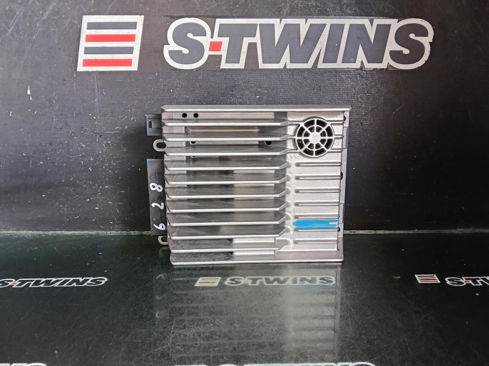 Used auto part listing image: 2011 MERCEDES C CLASS AMPLIFIER, W204/S204/C204, 03/11-01/15
